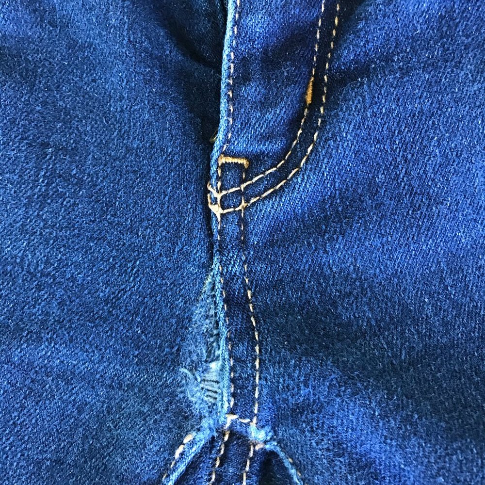 American Eagle Skinny Jeans size 2 - Picture 9 of 11